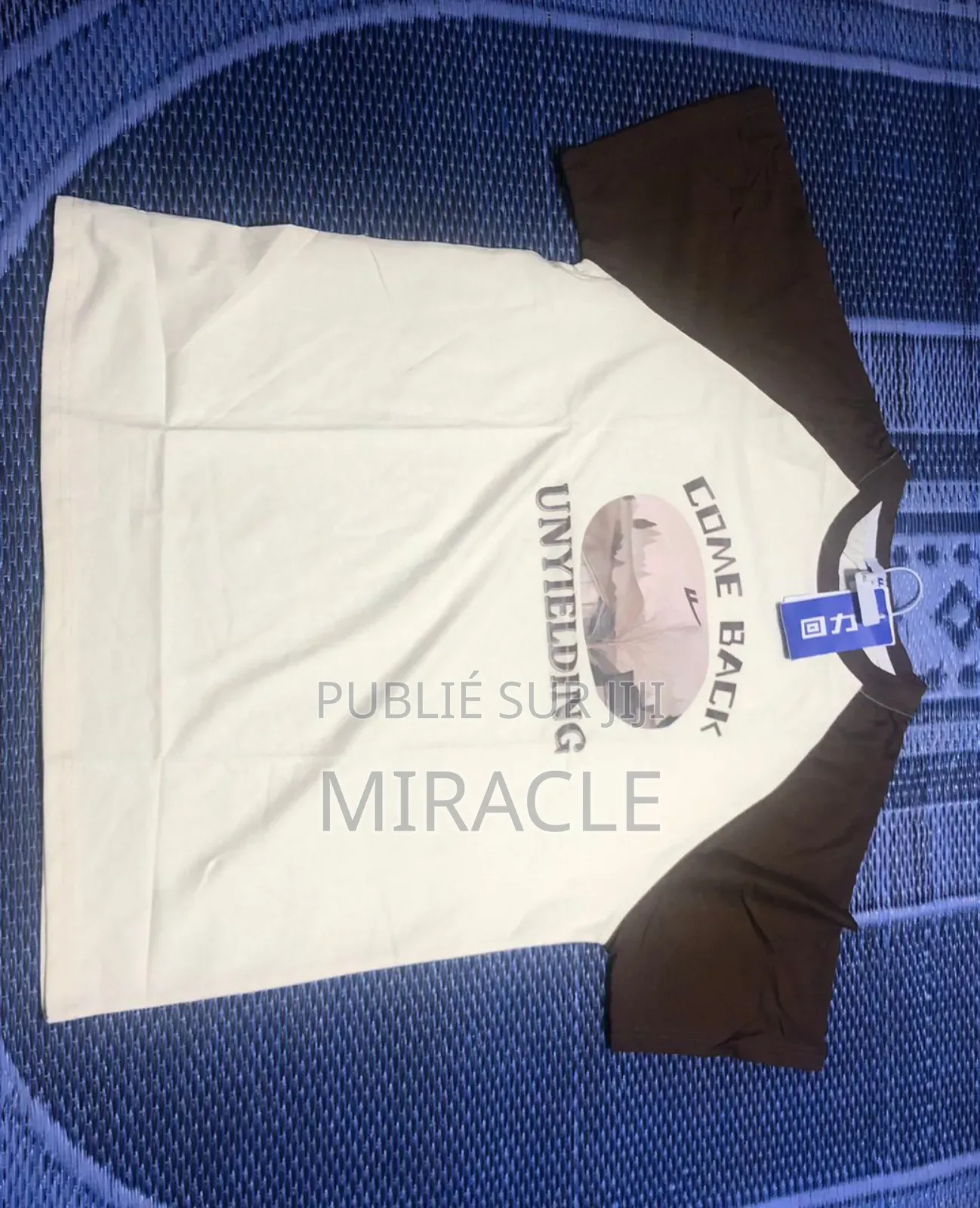 Chiques Robes Féminine Et Tee-Shirts De Bonne Qualité À Moindre Coût.