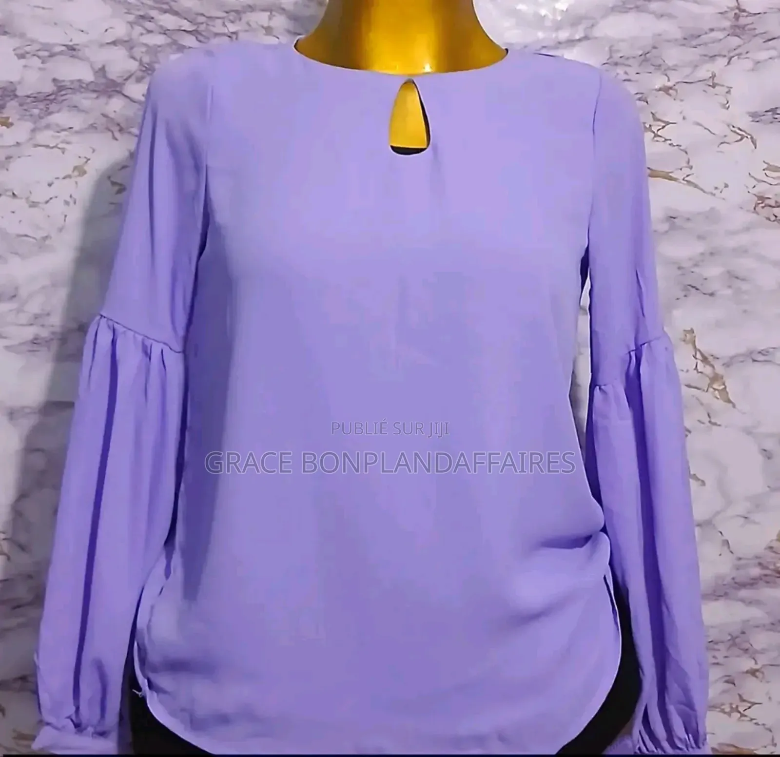 Élégant Haut Floral. Solde :Tout À 1500fcfa