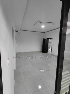 3chbre Duplex dans Bingerville à Louer