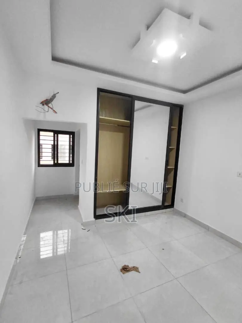 3chbre Duplex dans Bingerville à Louer