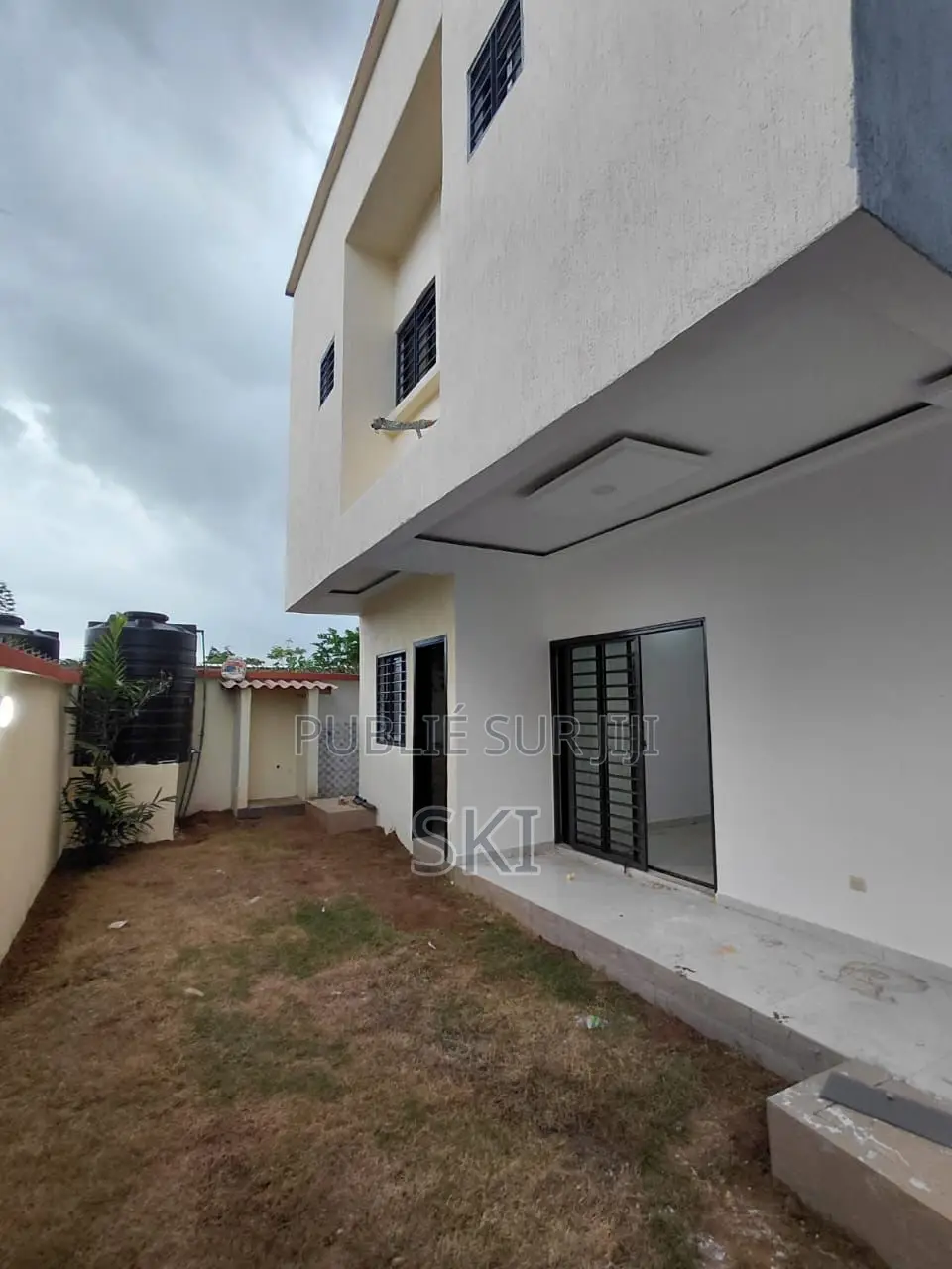 3chbre Duplex dans Bingerville à Louer