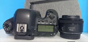 Canon Eos 6d Mark Ii + Canon 50mm F1.8