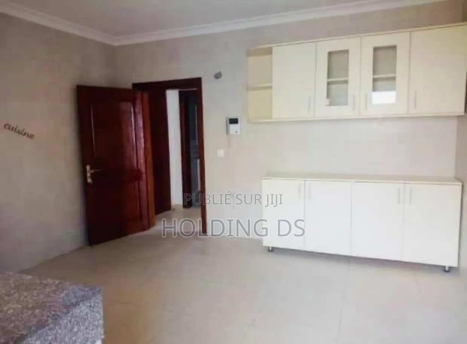 Furnished 4chbre Duplex dans Location Immobilière, Cocody à Vendre