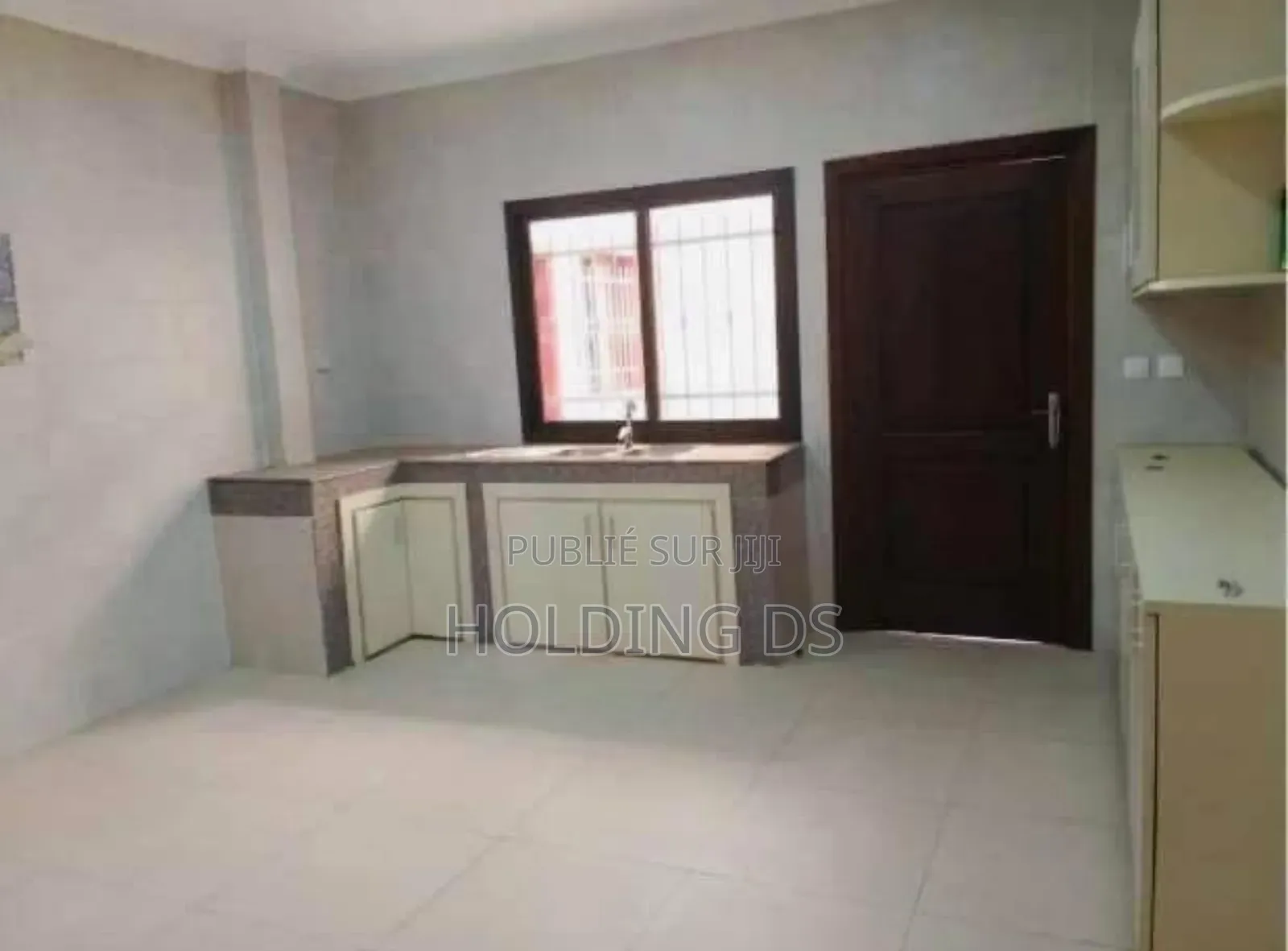 Furnished 4chbre Duplex dans Location Immobilière, Cocody à Vendre