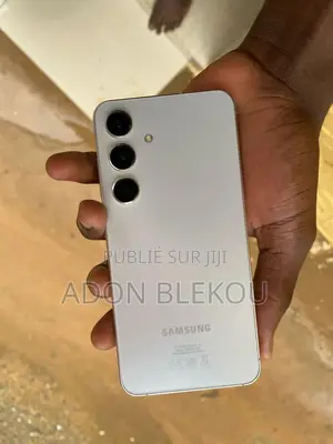 Photo - Samsung Galaxy S24 128 GB Blanc