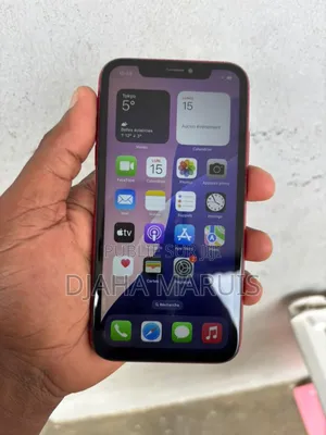 Photo - Apple iPhone XR 64 GB Rouge