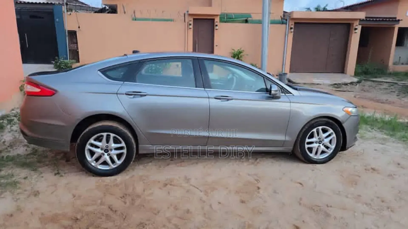 Ford Fusion 2010 Gris