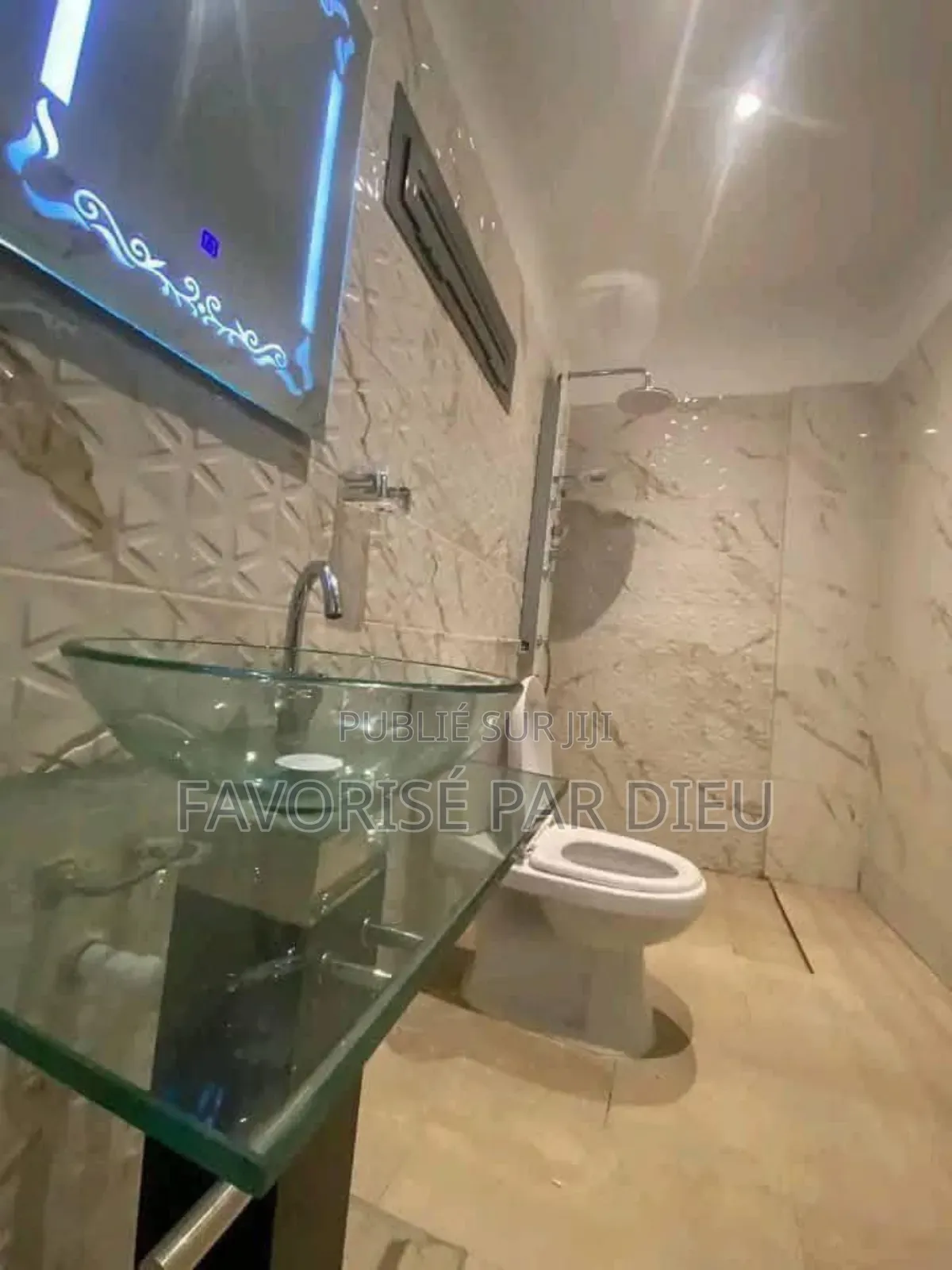 3chbre Appartement dans Cocody à Vendre