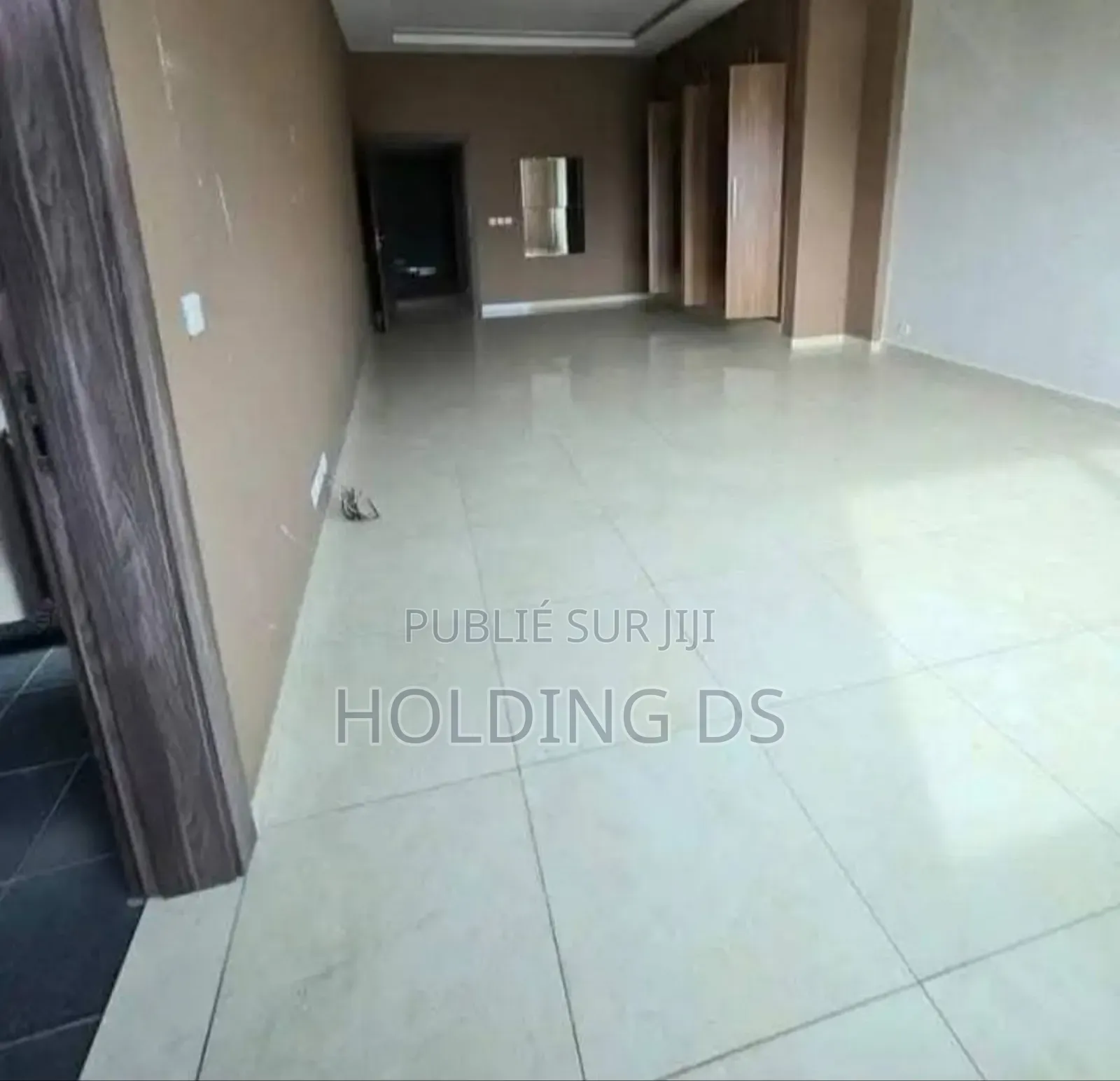 Furnished 4chbre Appartement dans Blocs Apparemment, Marcory à Vendre