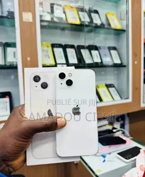 Photo - New Apple iPhone 13 512 GB Blanc