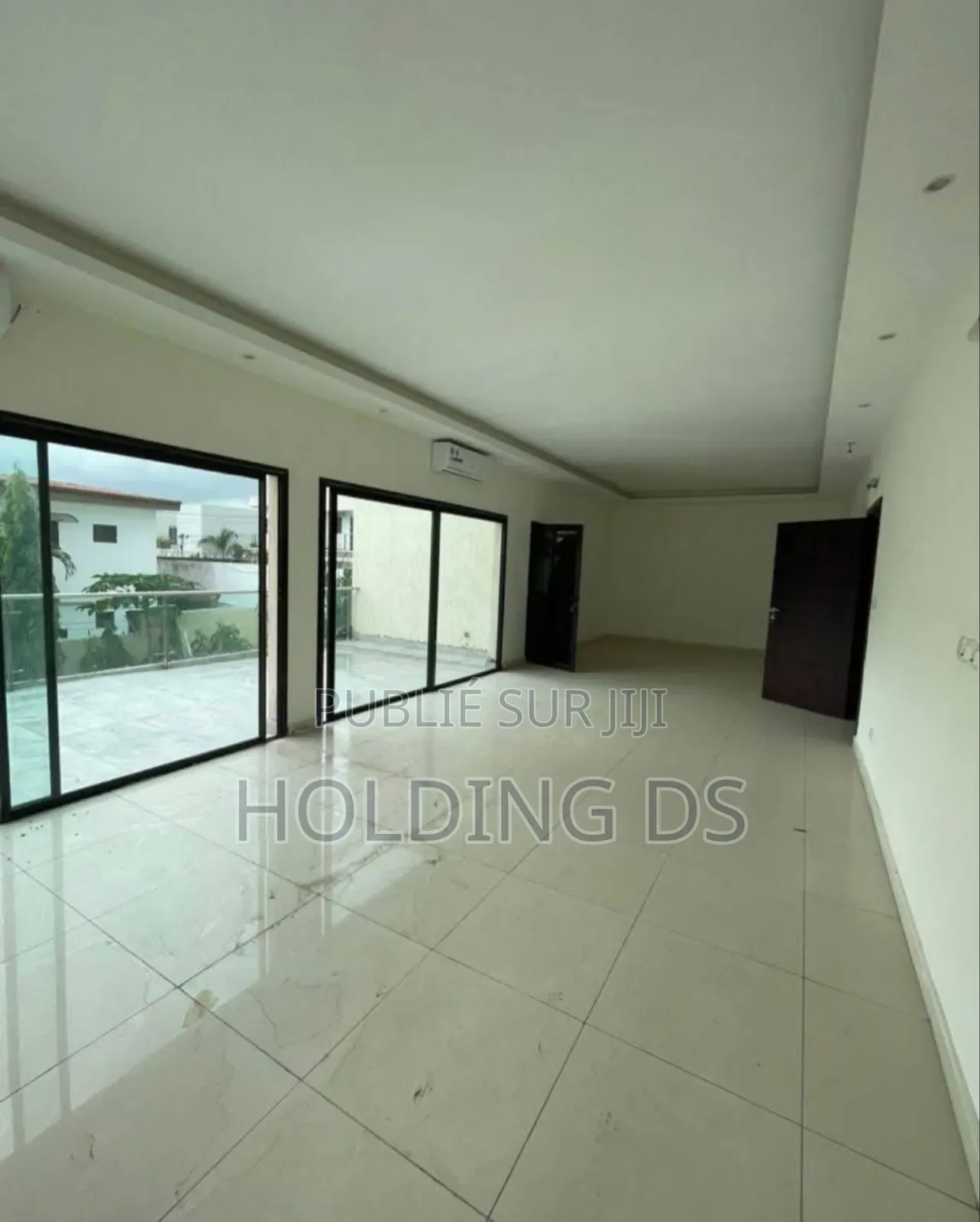 Furnished 5chbre Duplex dans Location Immobilière, Cocody à Vendre