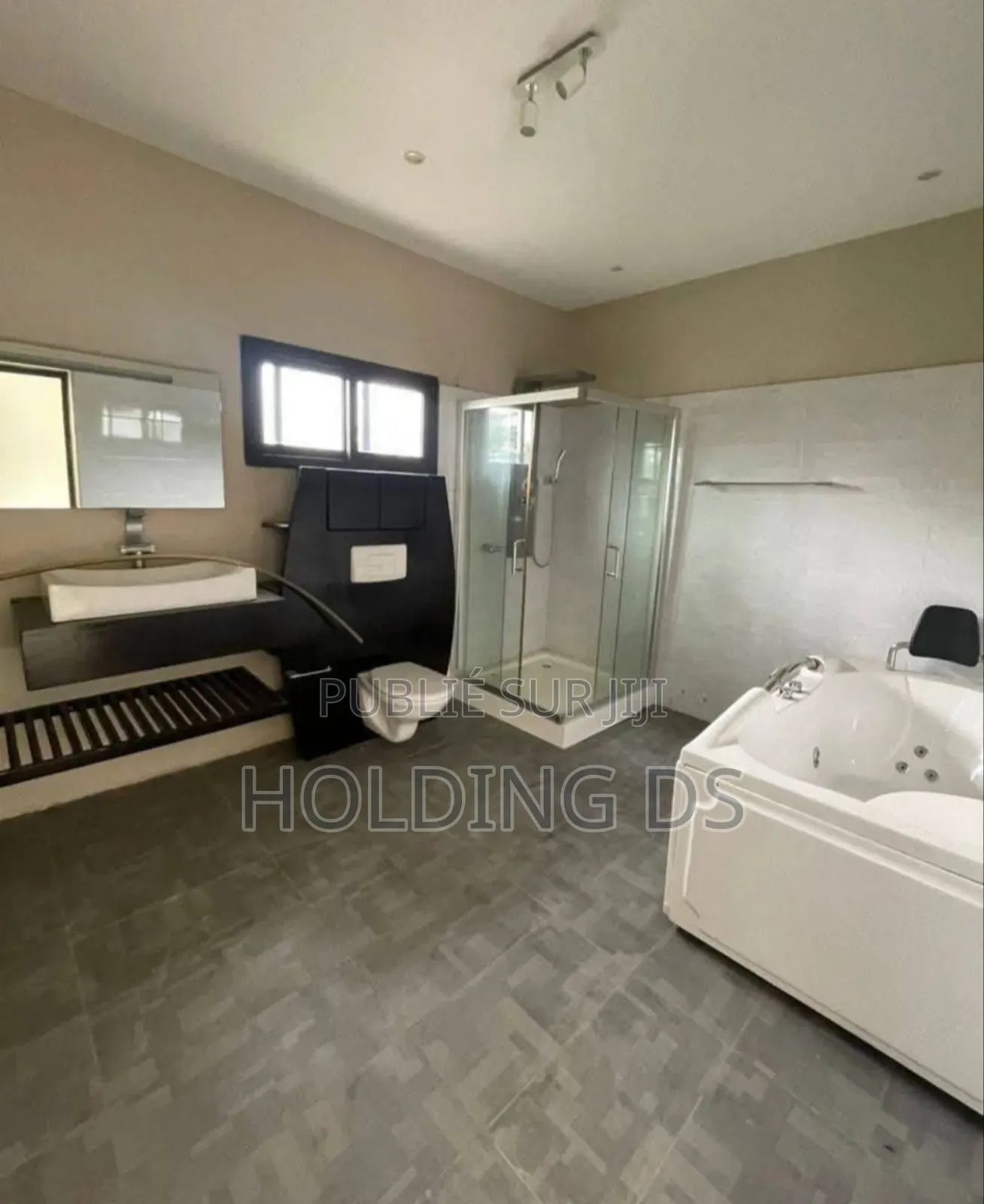 Furnished 5chbre Duplex dans Location Immobilière, Cocody à Vendre