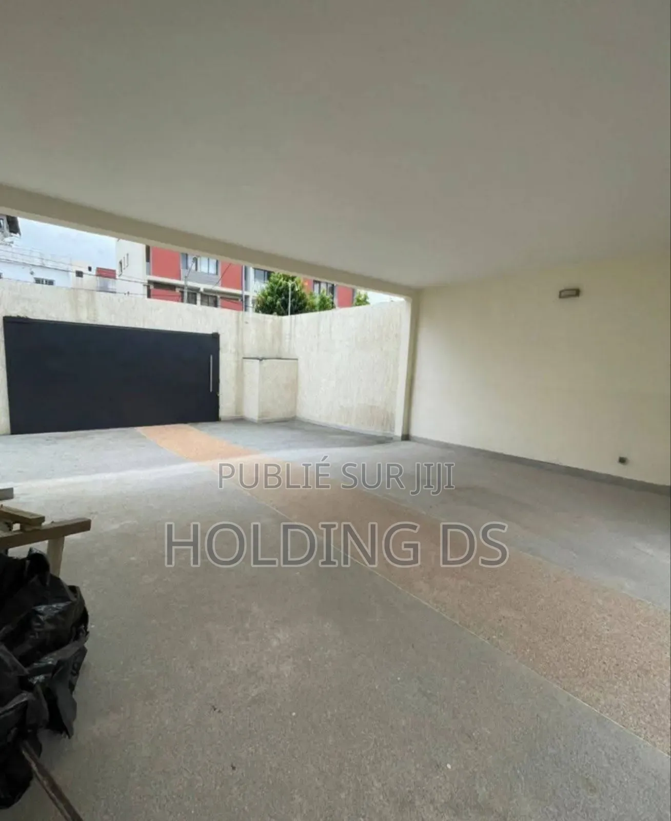 Furnished 5chbre Duplex dans Location Immobilière, Cocody à Vendre