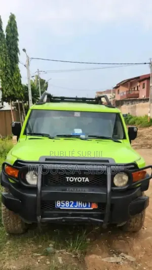 Photo - Toyota FJ Cruiser 4x4 Automatic 2011 Vert