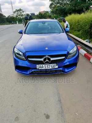 Mercedes-Benz C300 2017 Blue