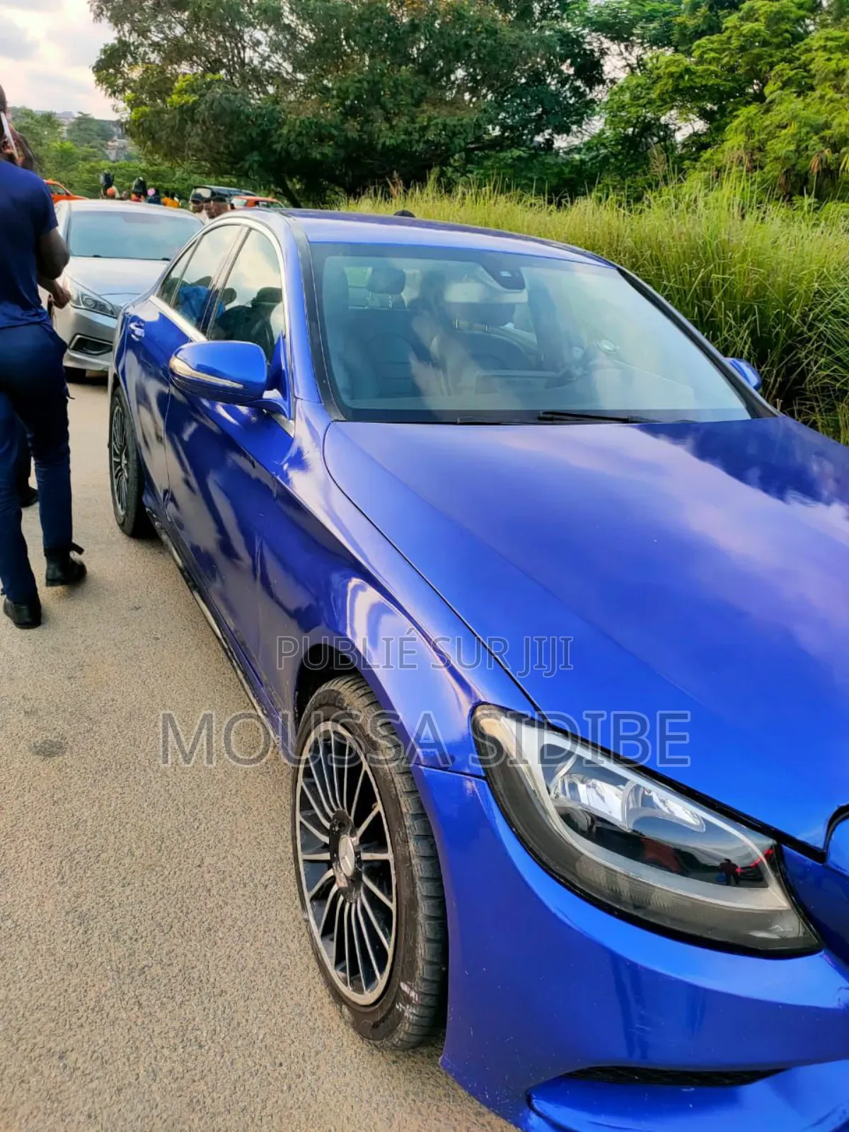 Mercedes-Benz C300 2017 Blue