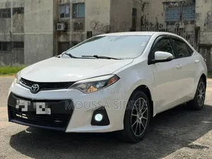 Toyota Corolla L 4dr Sedan (1.8L 4cyl CVT) 2017 Blanc