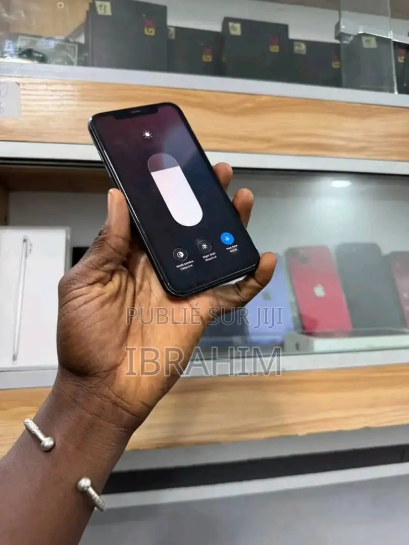 Apple iPhone 11 64 GB Black