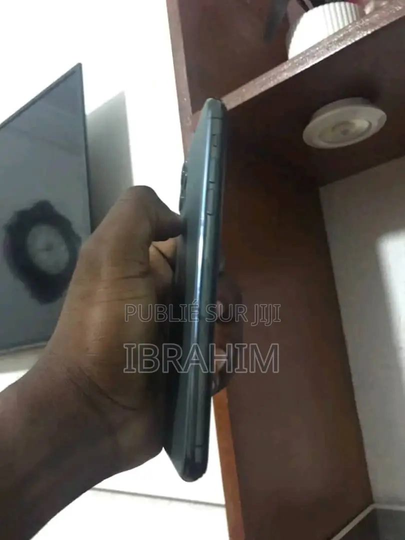 Apple iPhone 11 Pro Max 64 GB Black