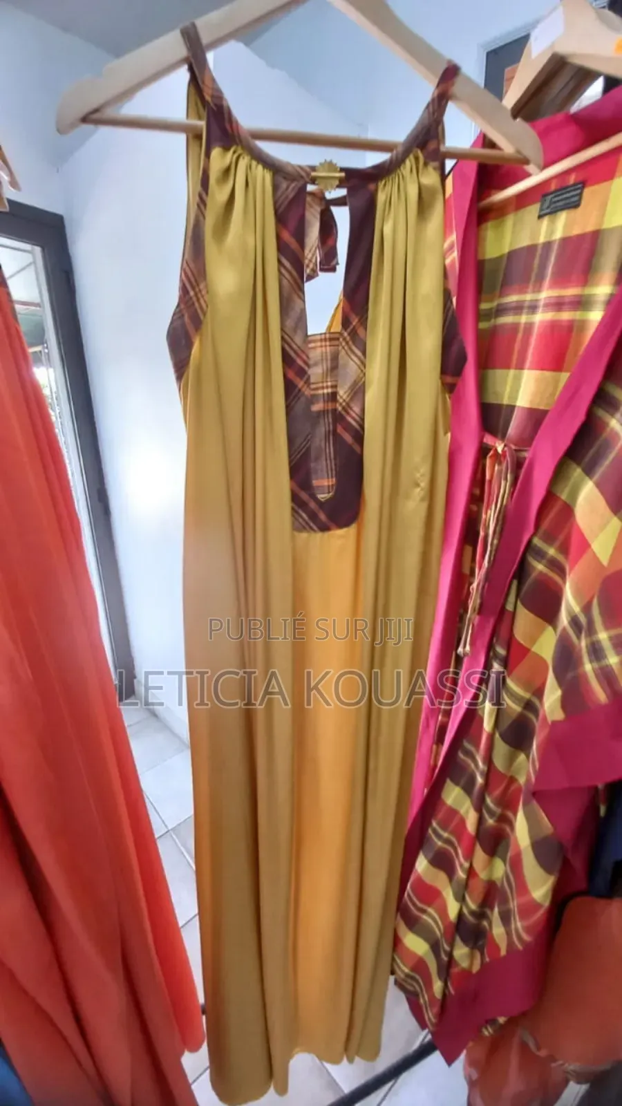 Vêtements De Bonne Qualité Chez Nous À La Route Des Épices