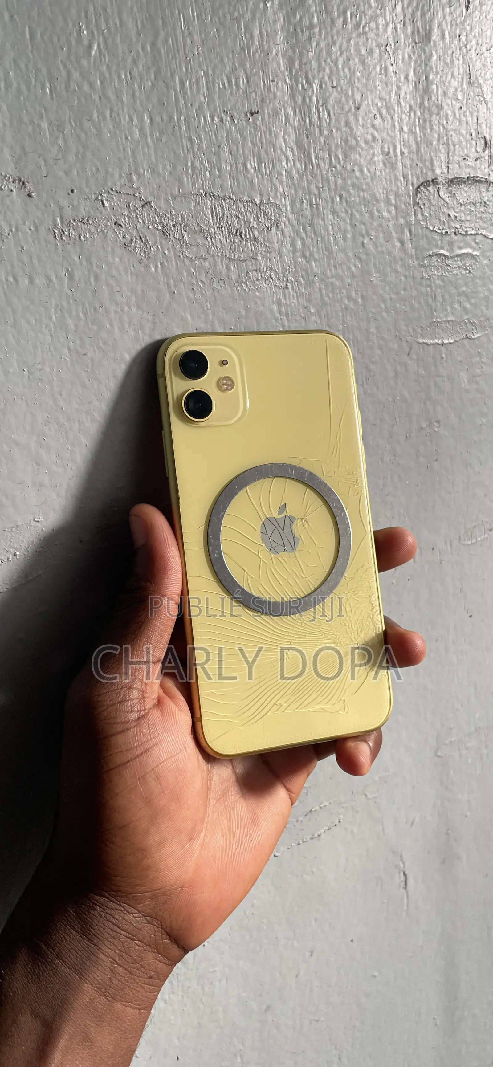 Apple iPhone 11 64 GB Jaune