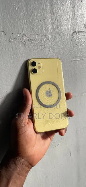 Apple iPhone 11 64 GB Jaune