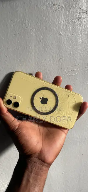 Apple iPhone 11 64 GB Jaune