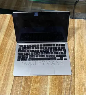 Apple MacBook Air 2025 M4 13-Inch 16GB Apple M4 SSD 256GB