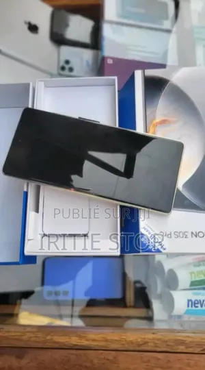 Photo - Tecno Camon 30S Pro 256 GB