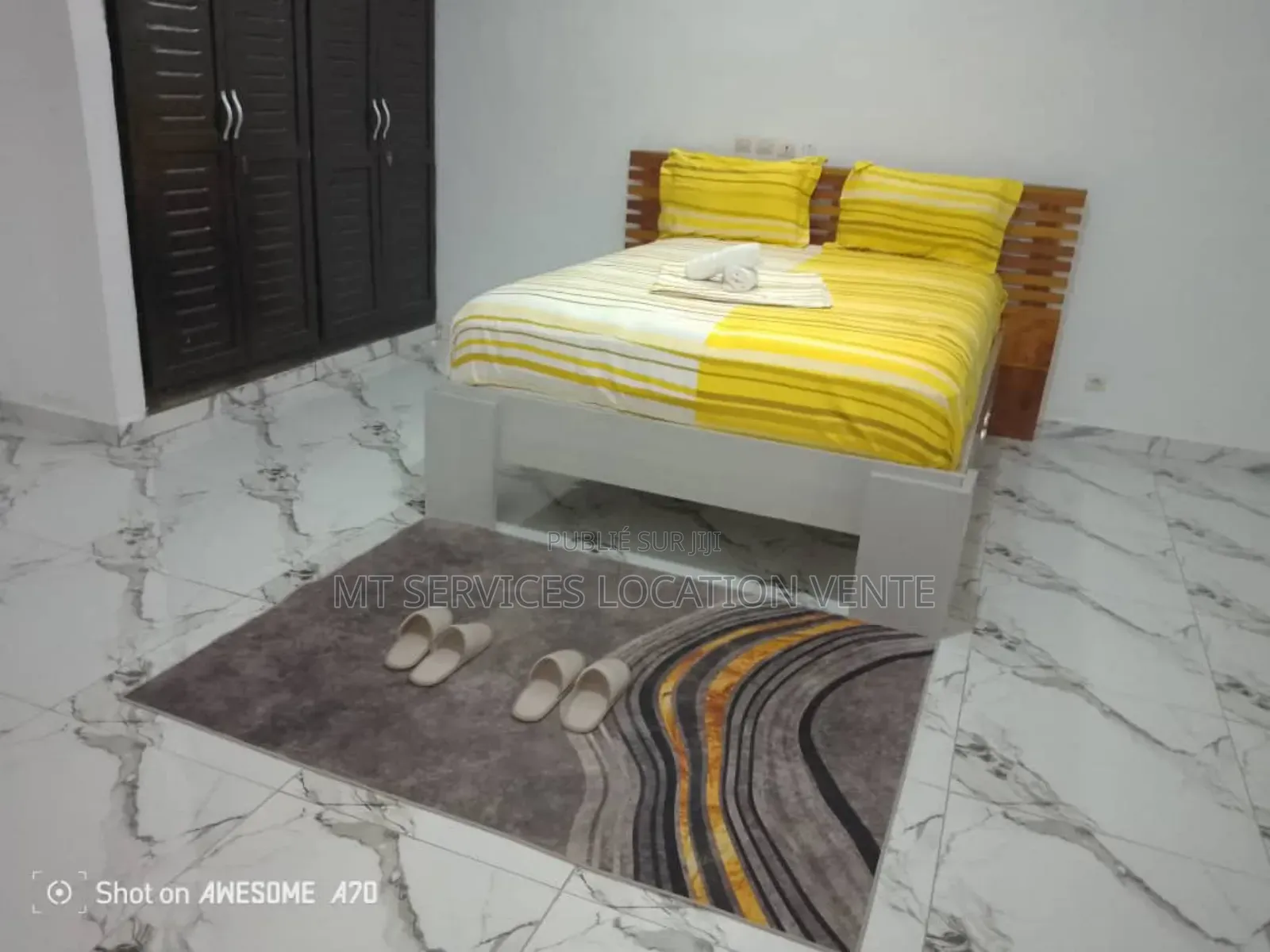 Furnished 1chbre Appartement dans Mt Location, Cocody à Louer