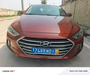 Photo - Hyundai Elantra 2017 Marron