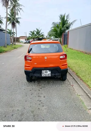 Photo - Suzuki S-Presso 2023 Gris