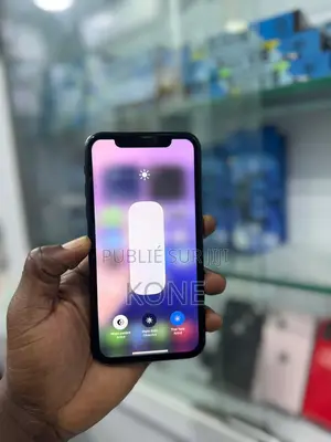 Photo - New Apple iPhone XR 128 GB Black