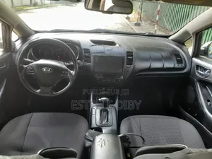 Kia Cerato 2013 Gris
