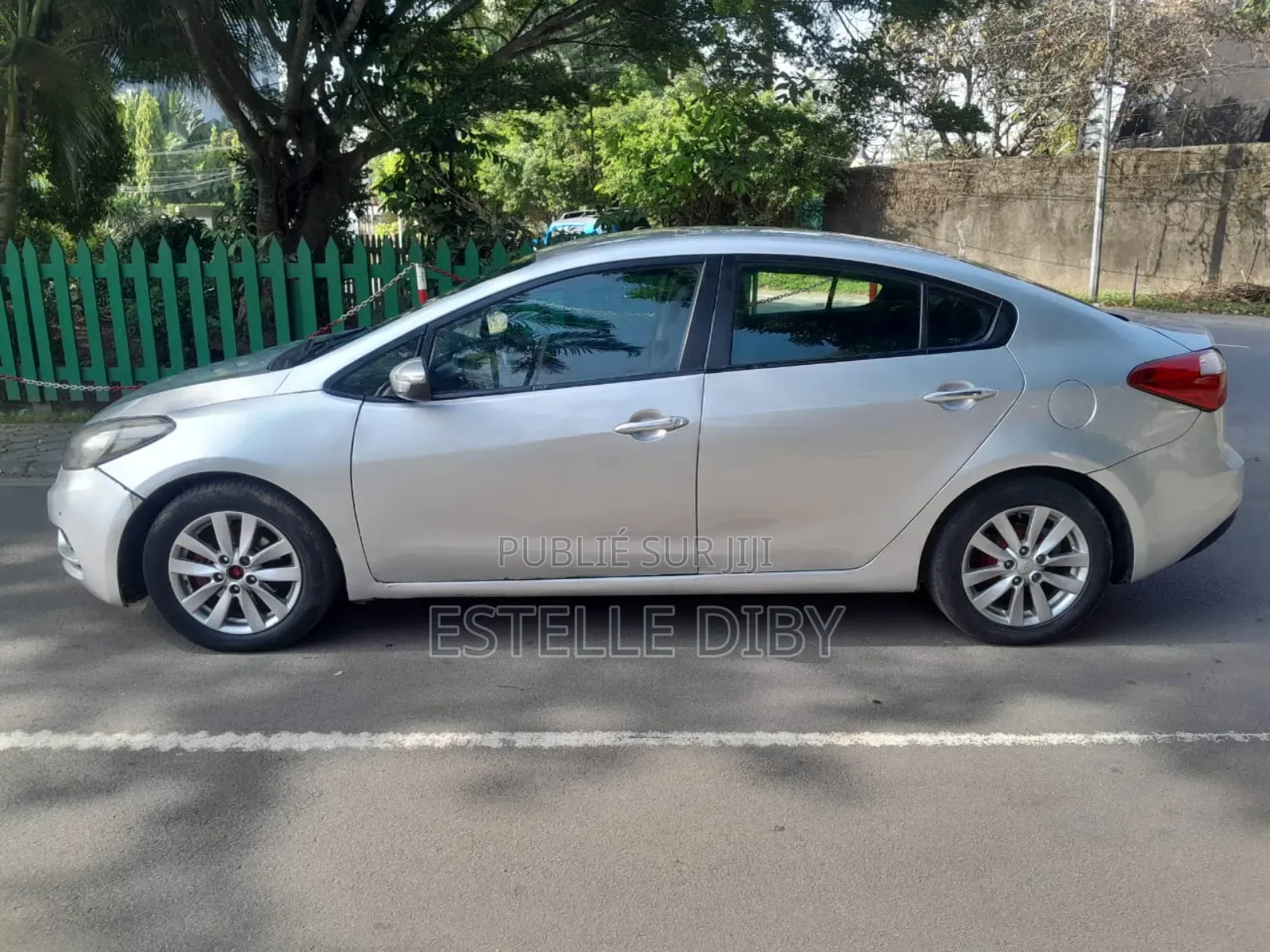 Kia Cerato 2013 Gris