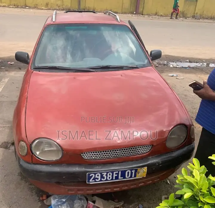 Toyota Corolla 2002 Rouge