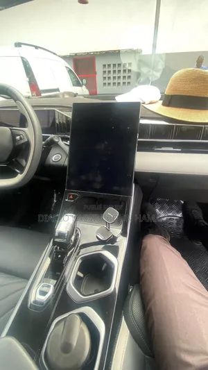 Geely Azkarra 2025 Blue