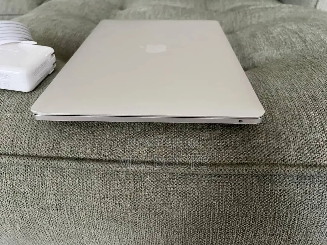 New Ordinateur Portable Apple MacBook Pro 2017 8GB Intel Core I5 SSD 1T