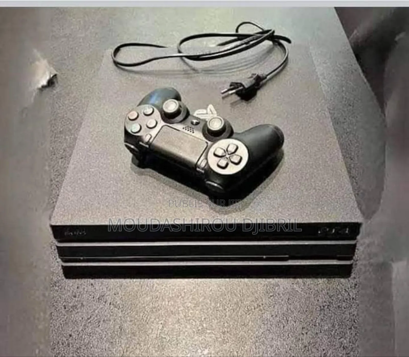Ps4 Pro Casi Neuf Craqué