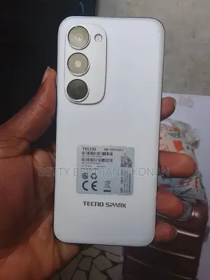 Photo - New Tecno Spark 40 128 GB Blanc