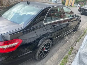 Mercedes-Benz E350 Base 2dr 4Matic Coupe AWD (3.5L 6cyl 7A) 2012 Black