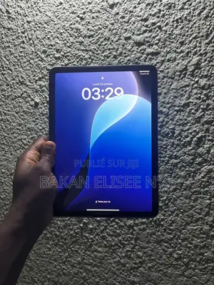 Photo - Apple iPad Air 11 (2024) 128 GB Gris