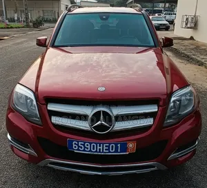 Photo - Mercedes-Benz GLK-Class 350 2010 Rouge