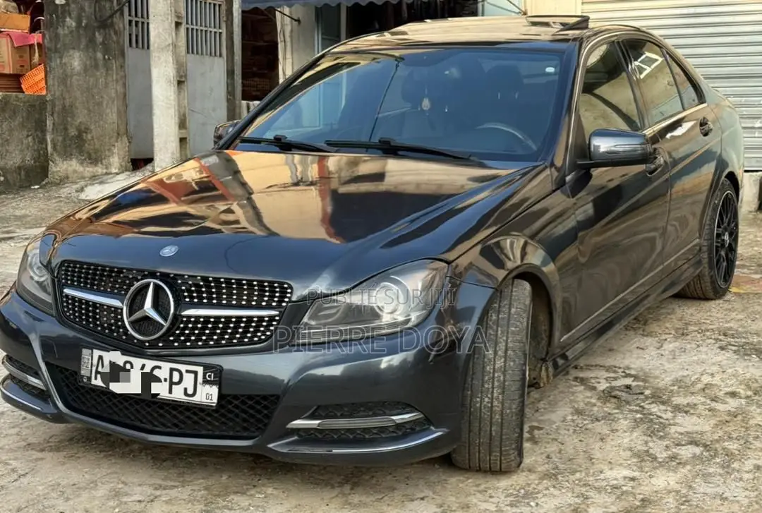 Mercedes-Benz C300 Luxury 4Matic Sedan AWD (3.5L 6cyl 7A) 2013 Black