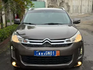 Photo - Citroen C4 2015 Marron