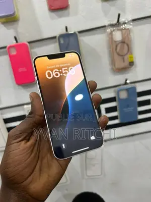 Apple iPhone 13 128 GB Or rose