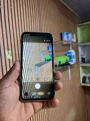 Apple iPhone 11 64 GB Jaune