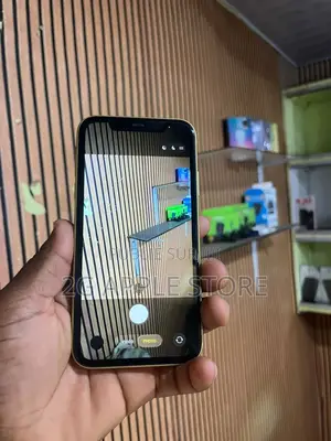 Apple iPhone 11 64 GB Jaune