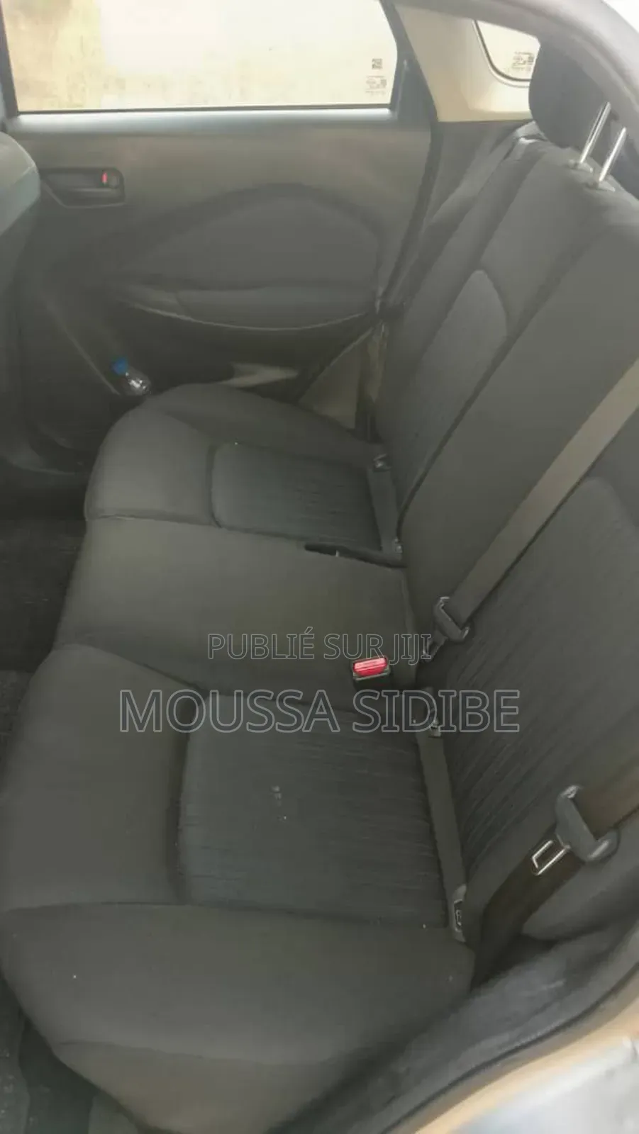 Toyota Starlet 2023 Gris