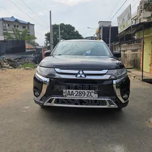 Photo - Mitsubishi Outlander 2.0 PHEV AWD 2020 Black